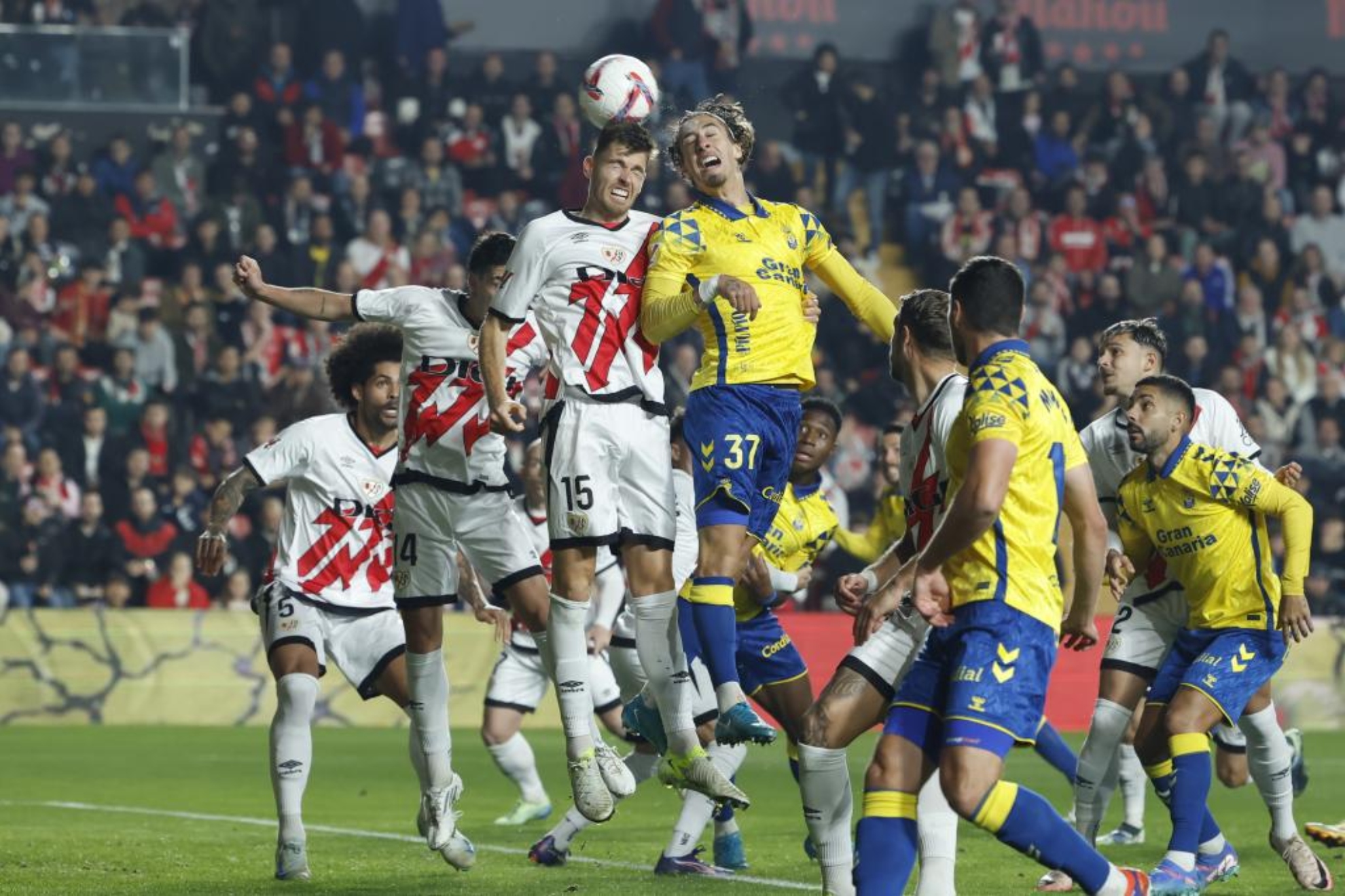 Las Palmas-Rayo: cuatro finales para Europa